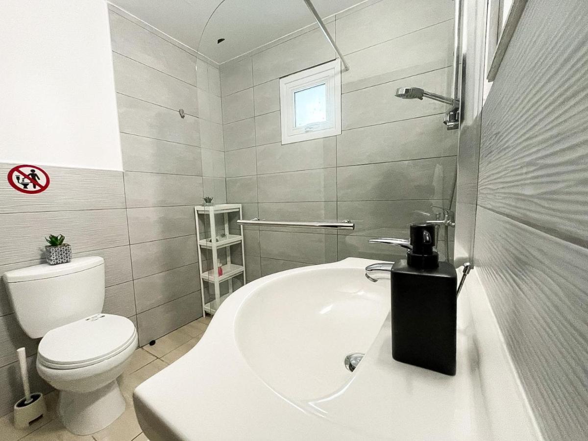 Serena'S 2-Br Apartment In Ларнака Екстер'єр фото