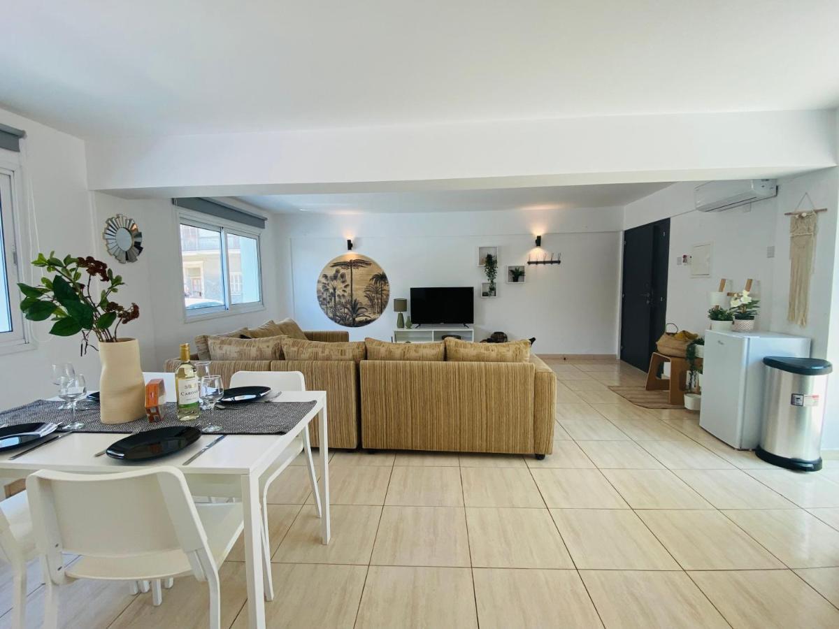 Serena'S 2-Br Apartment In Ларнака Екстер'єр фото
