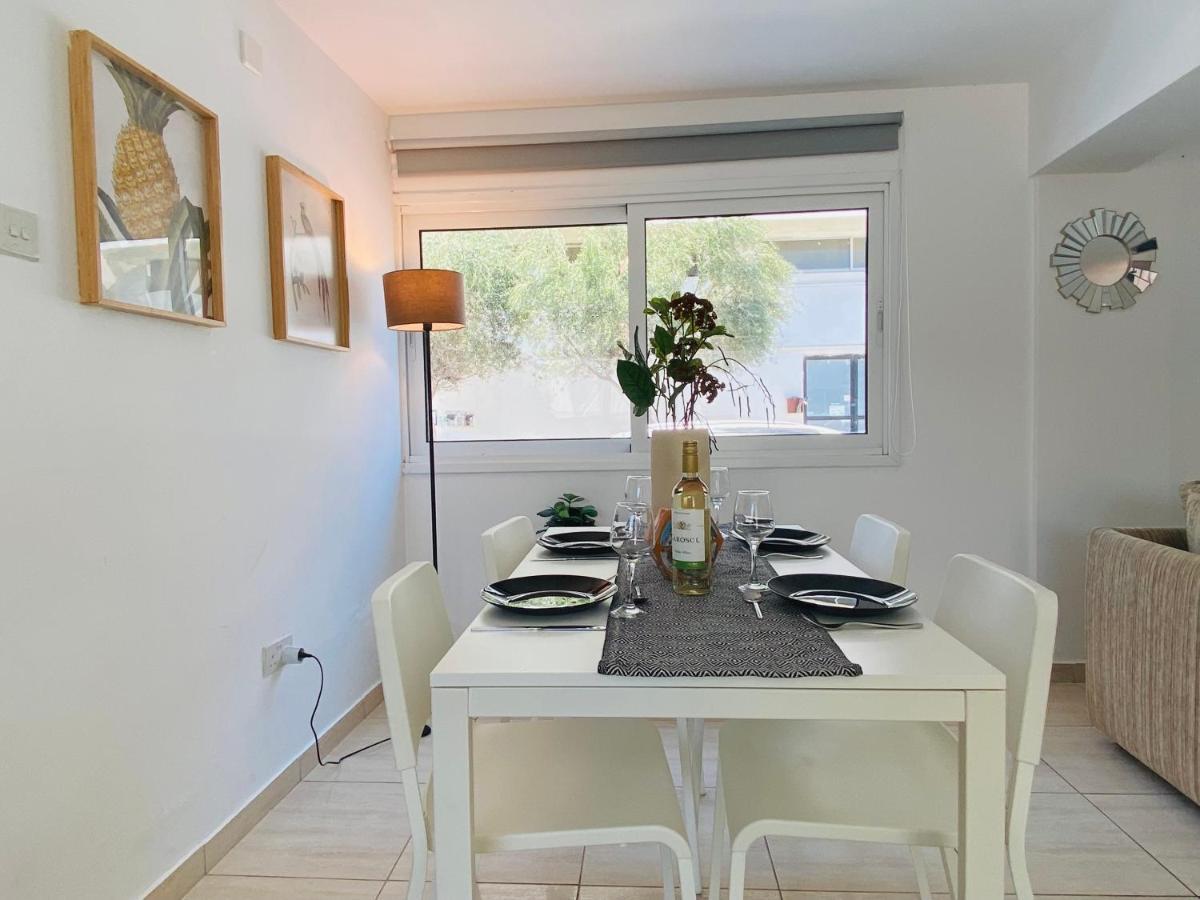 Serena'S 2-Br Apartment In Ларнака Екстер'єр фото
