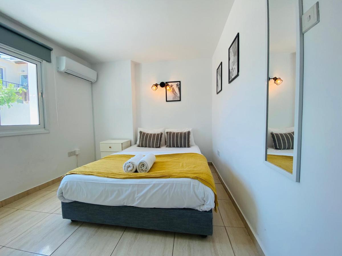 Serena'S 2-Br Apartment In Ларнака Екстер'єр фото