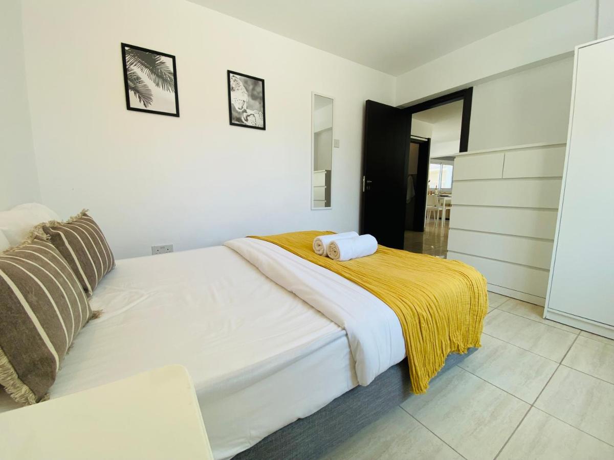 Serena'S 2-Br Apartment In Ларнака Екстер'єр фото